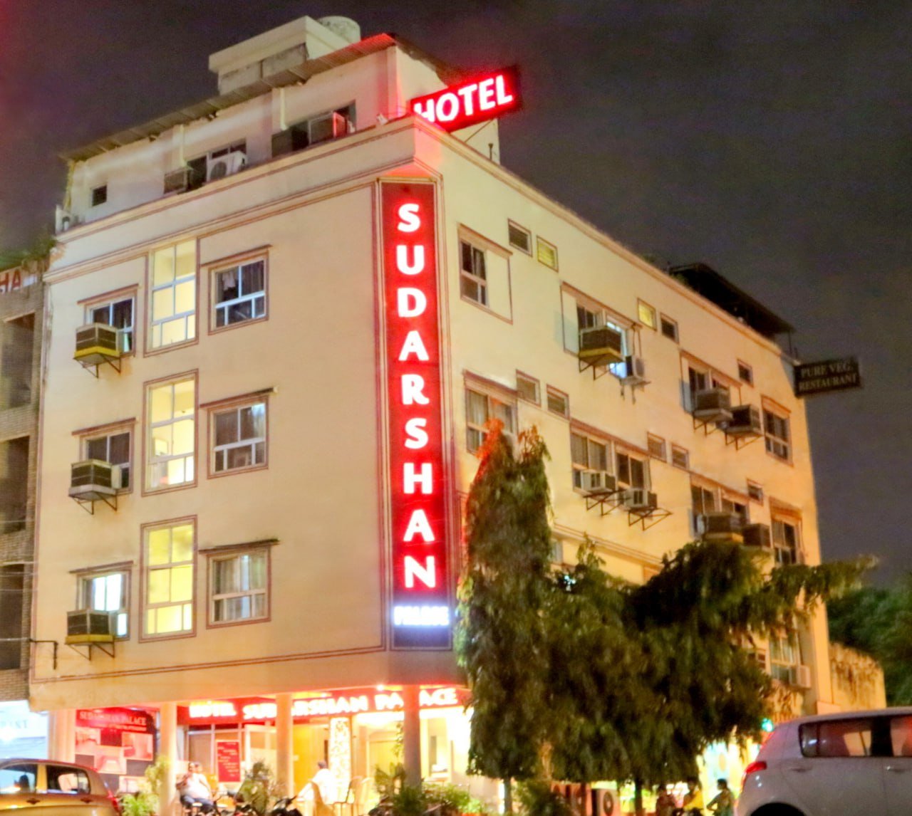 Hotel Sudarshan Palace in Bhopal, India